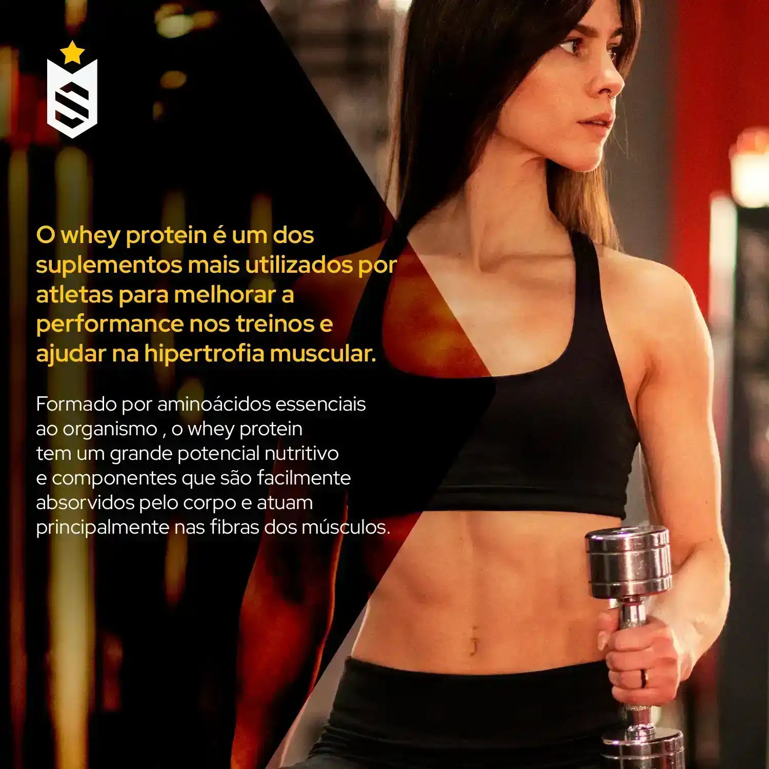 Mulher atlética segurando haltere em academia, destaque para whey protein e benefícios na hipertrofia muscular.