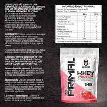 Embalagem de whey protein sabor morango 1 kg, suplemento alimentar em pó, tabela nutricional à direita.