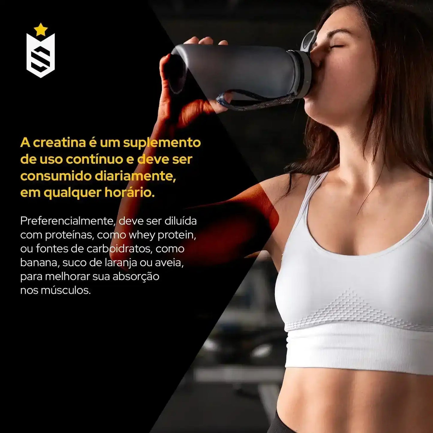 Mulher atleta em academia bebendo suplemento em shake, informações sobre creatina no texto.