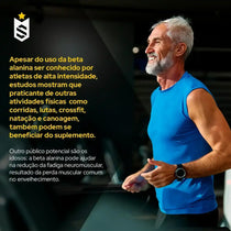 Homem idoso correndo em academia, destaque para benefícios da beta alanina para idosos e atletas.
