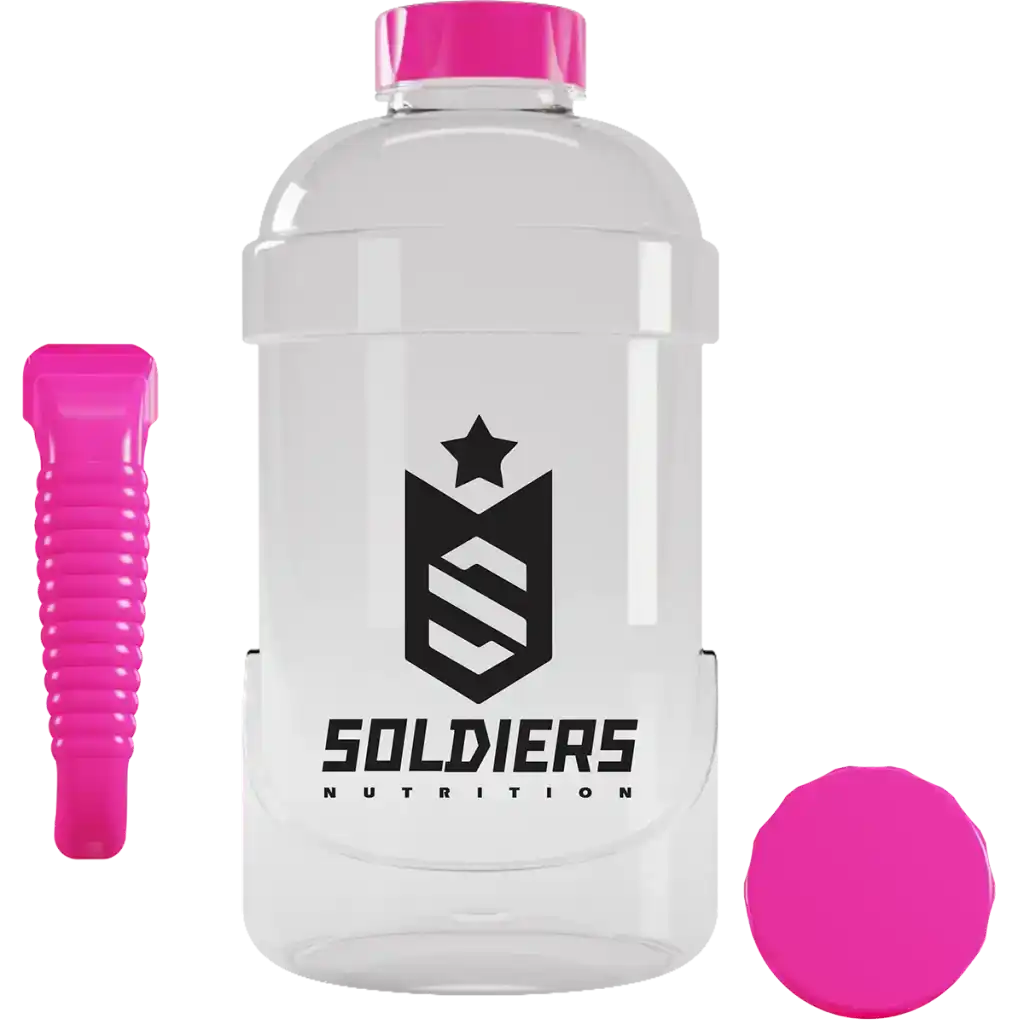 Garrafa de suplemento transparente com tampa rosa, misturador e logotipo Soldiers Nutrition