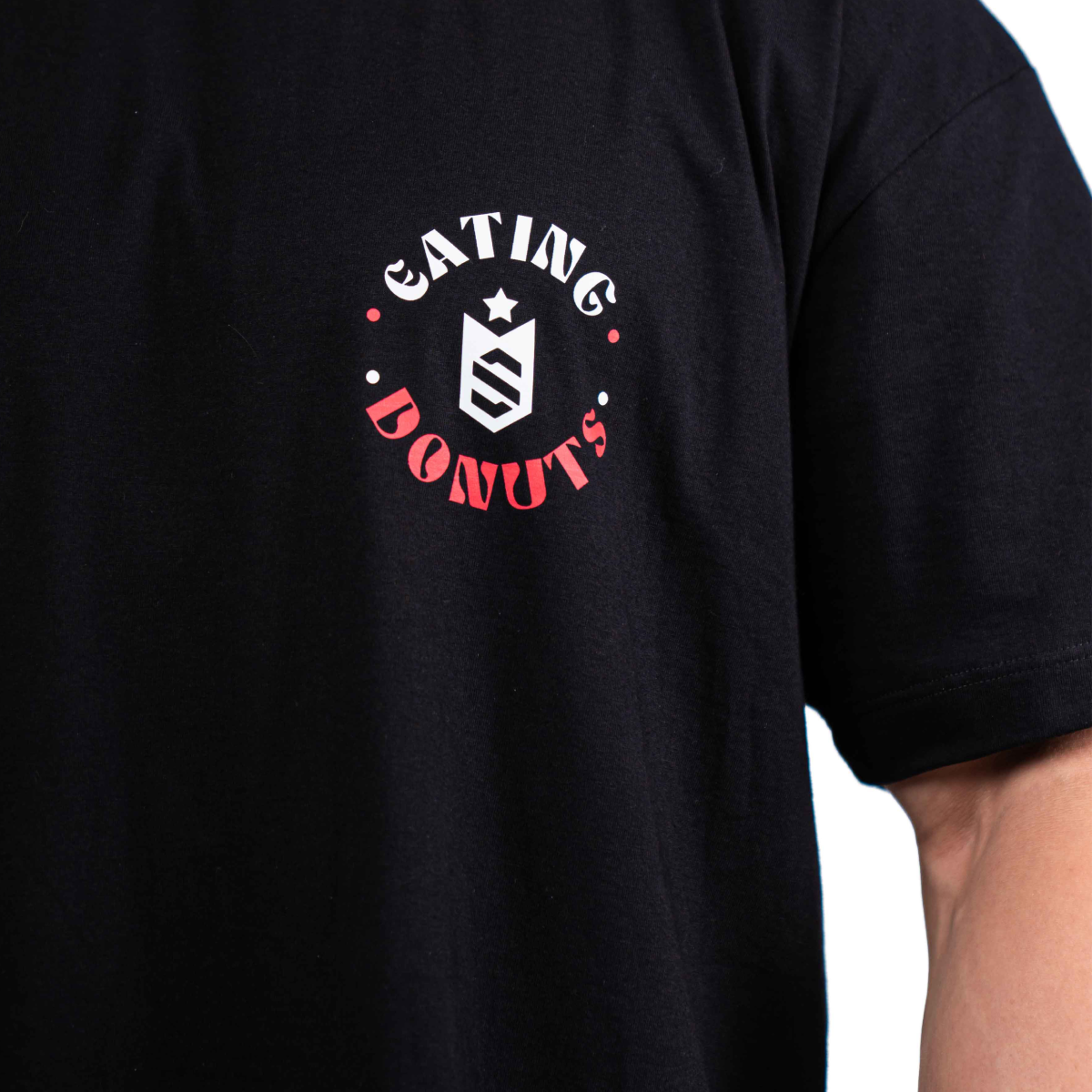 Camiseta Oversized Eating Donuts Preto - Soldiers Nutrition