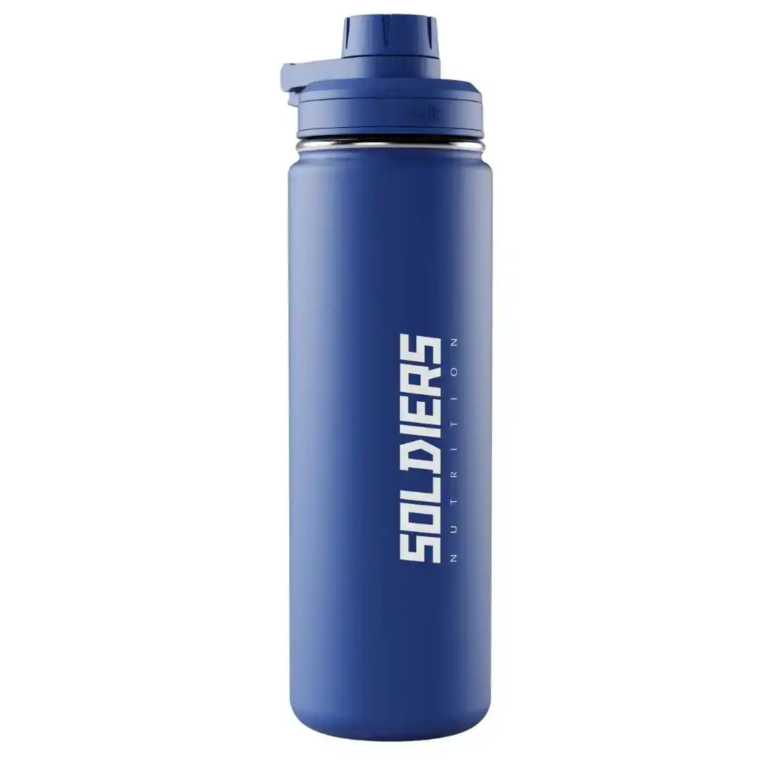 Garrafa shaker azul para suplementos, tampa prática, ideal para academia e hidratação diária.