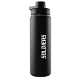 Garrafa preta esportiva para academia com tampa e escrita Soldiers Nutrition em branco.